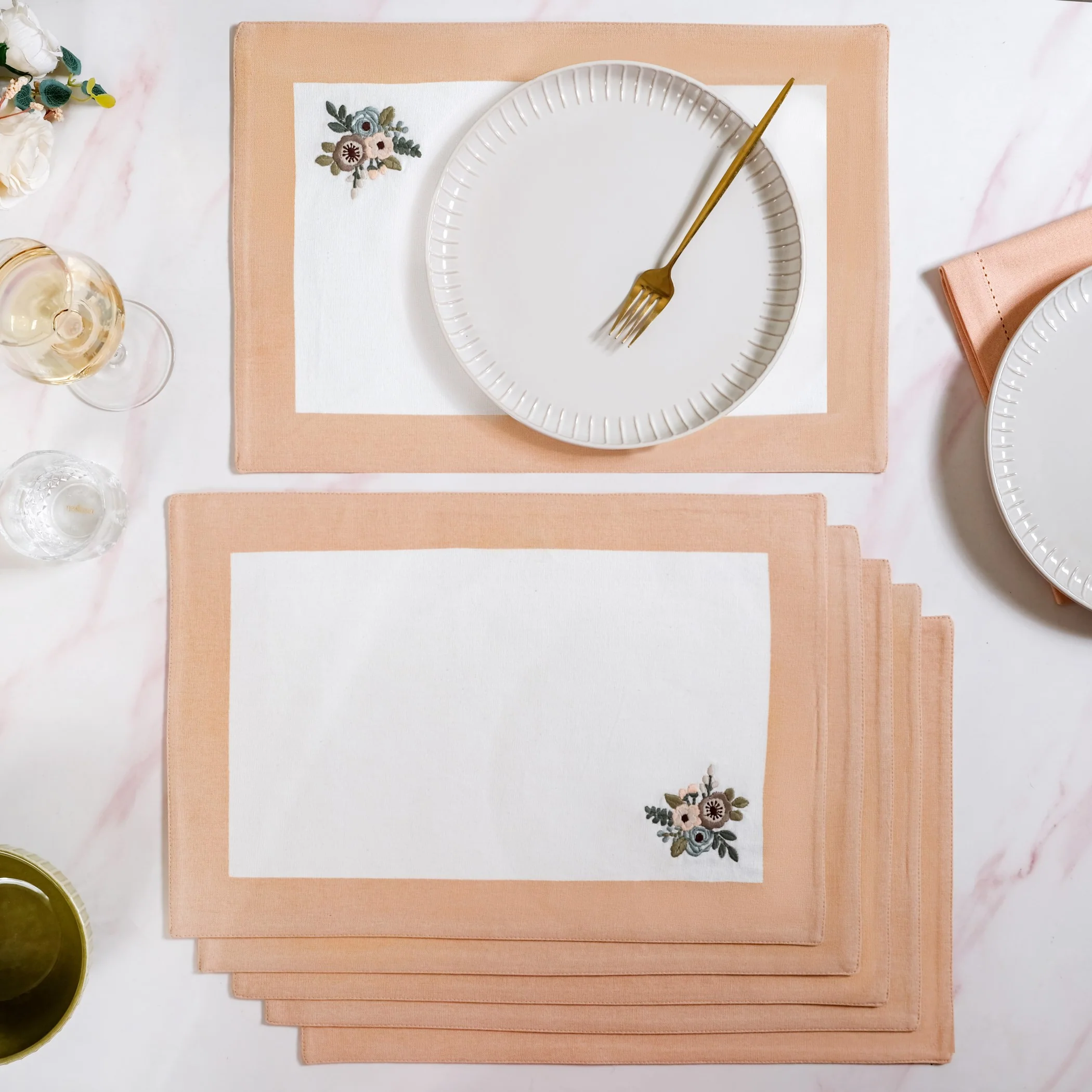 Ventosa Floral Embroidered Table Placemat Set Of 6 In Peach