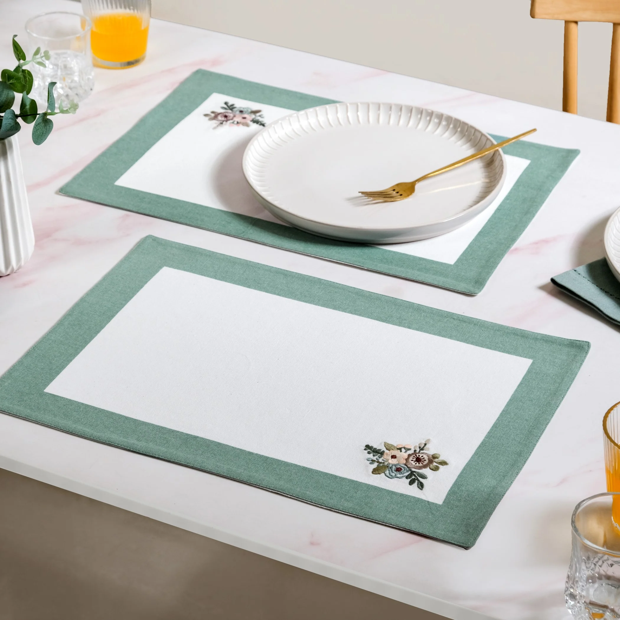 Ventosa Floral Embroidered Table Placemat Set Of 6 In Teal - Image 2