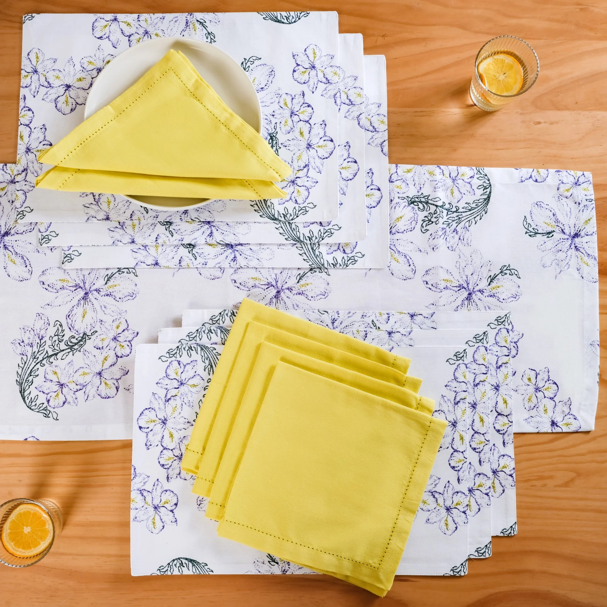 Verde Hosting Essential Table Place Mats Runner and Napkin Set - Image 2