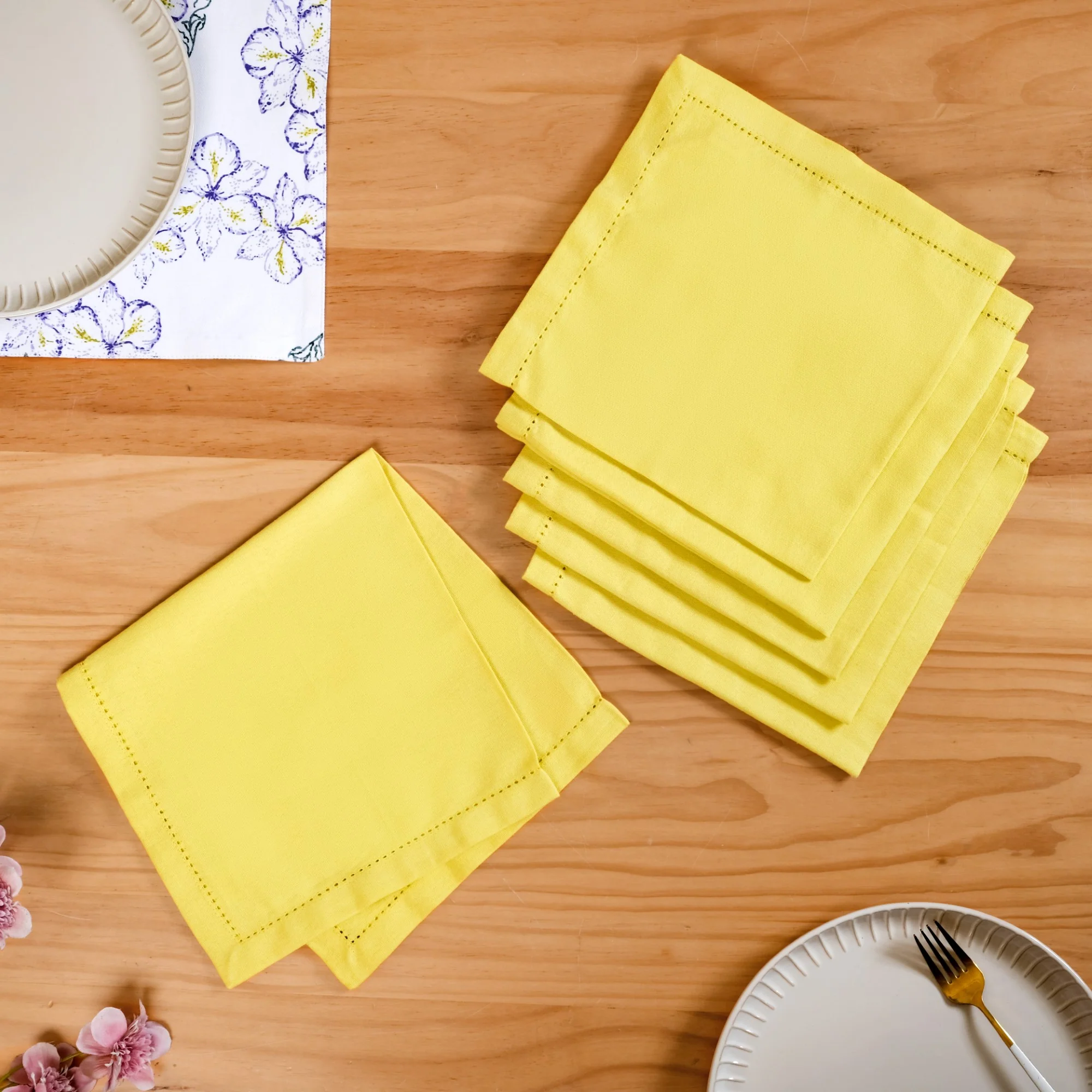 Verde Hosting Essential Table Place Mats Runner and Napkin Set - Image 7