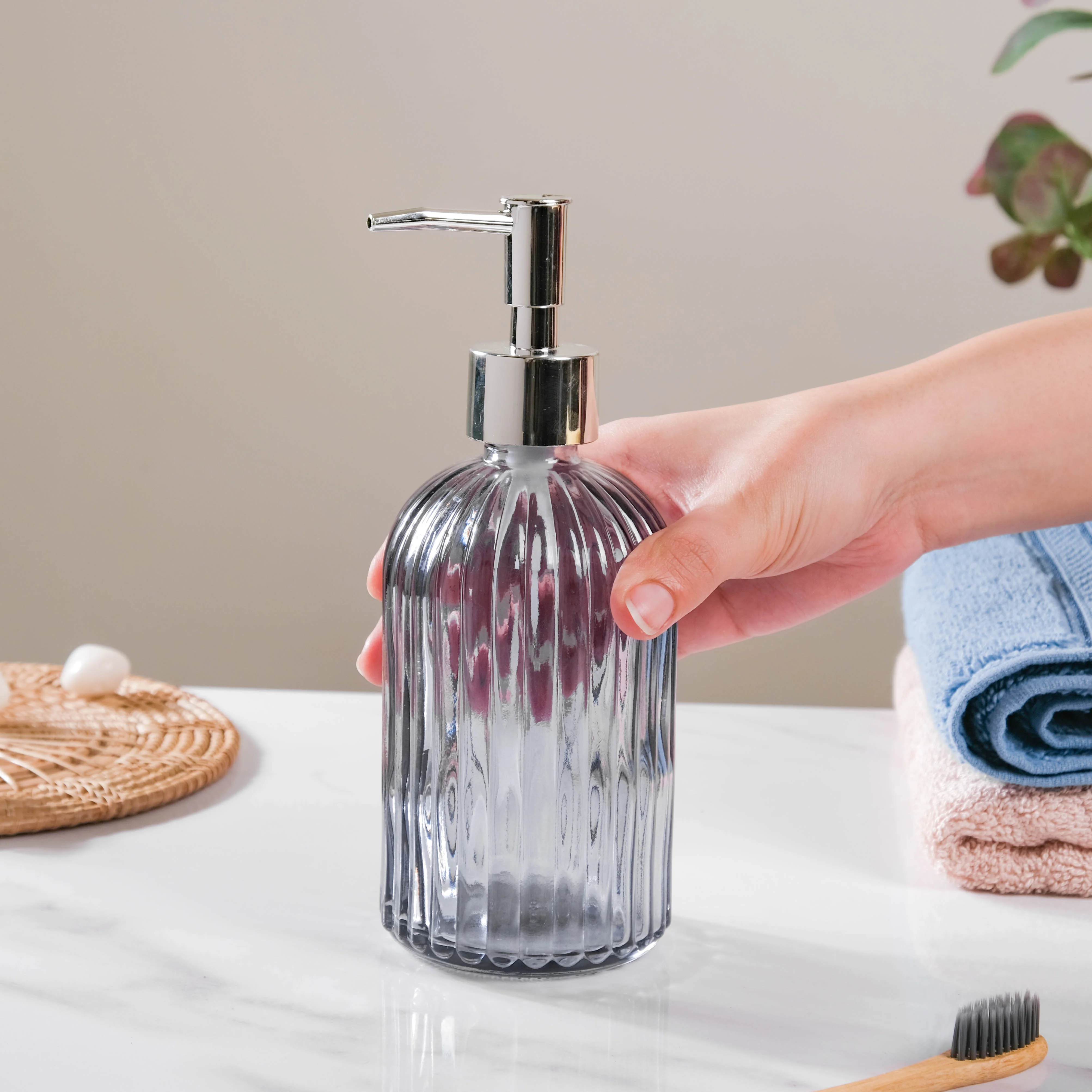 Vienna Grey Glass Dispenser With Nozzle - Image 2