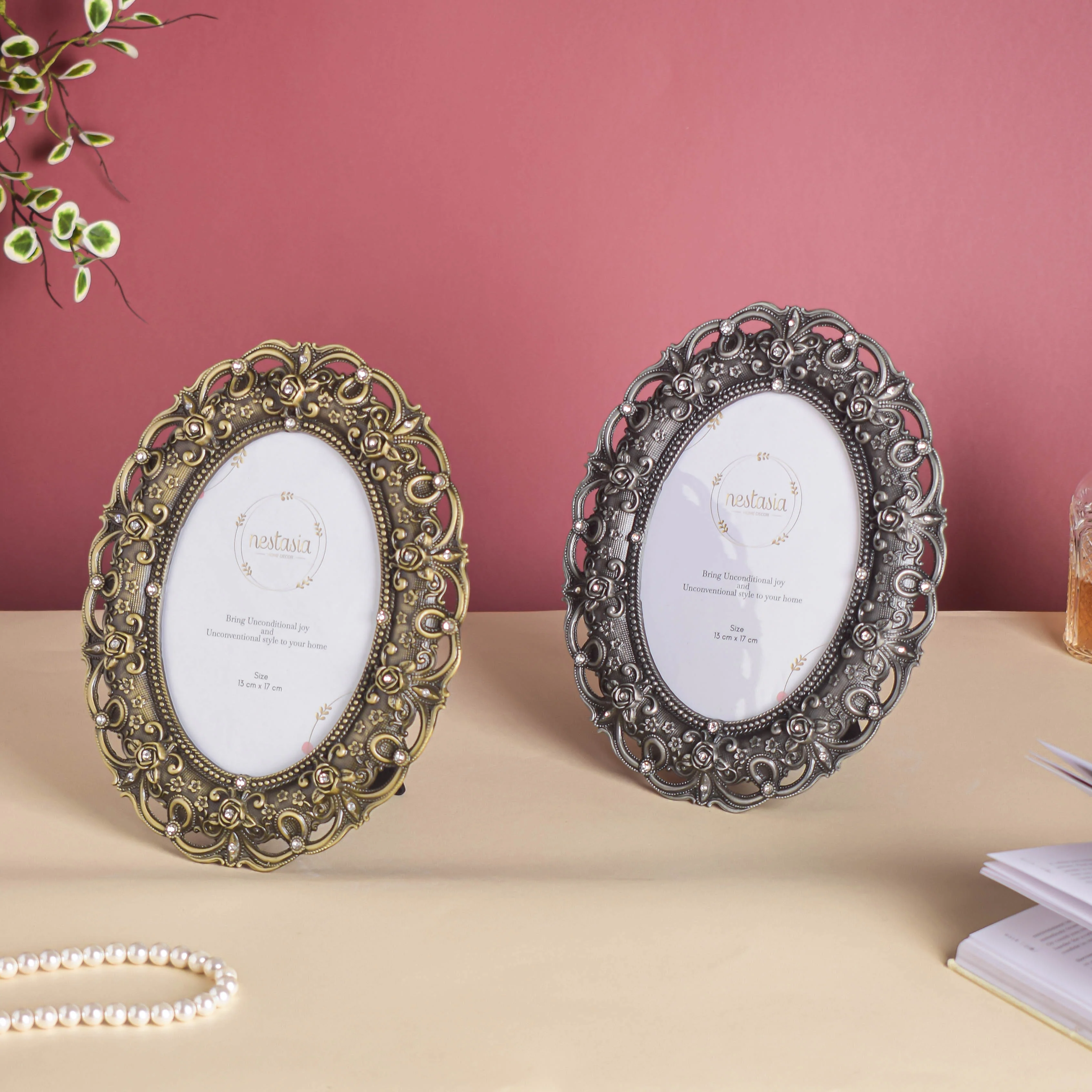 Vintage Garland Photo Frame - Image 5