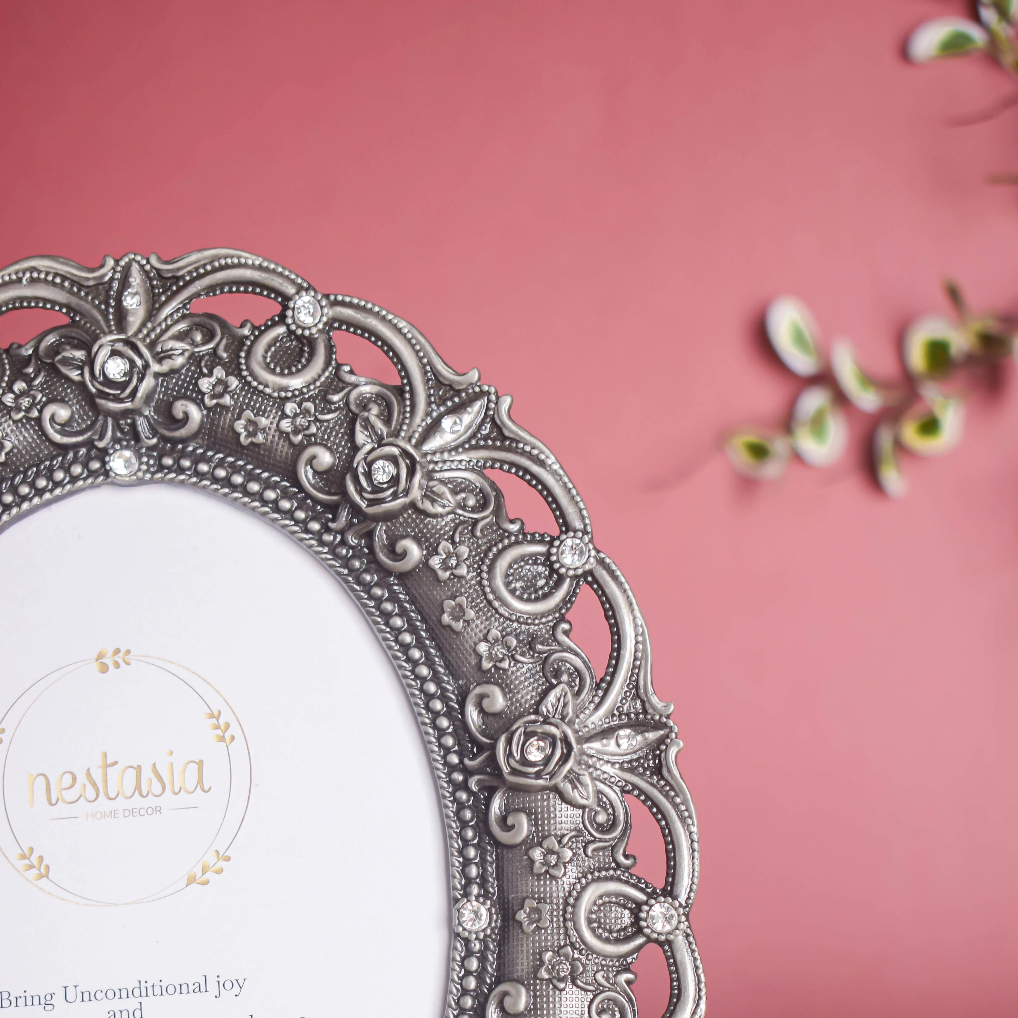 Vintage Garland Photo Frame - Image 7