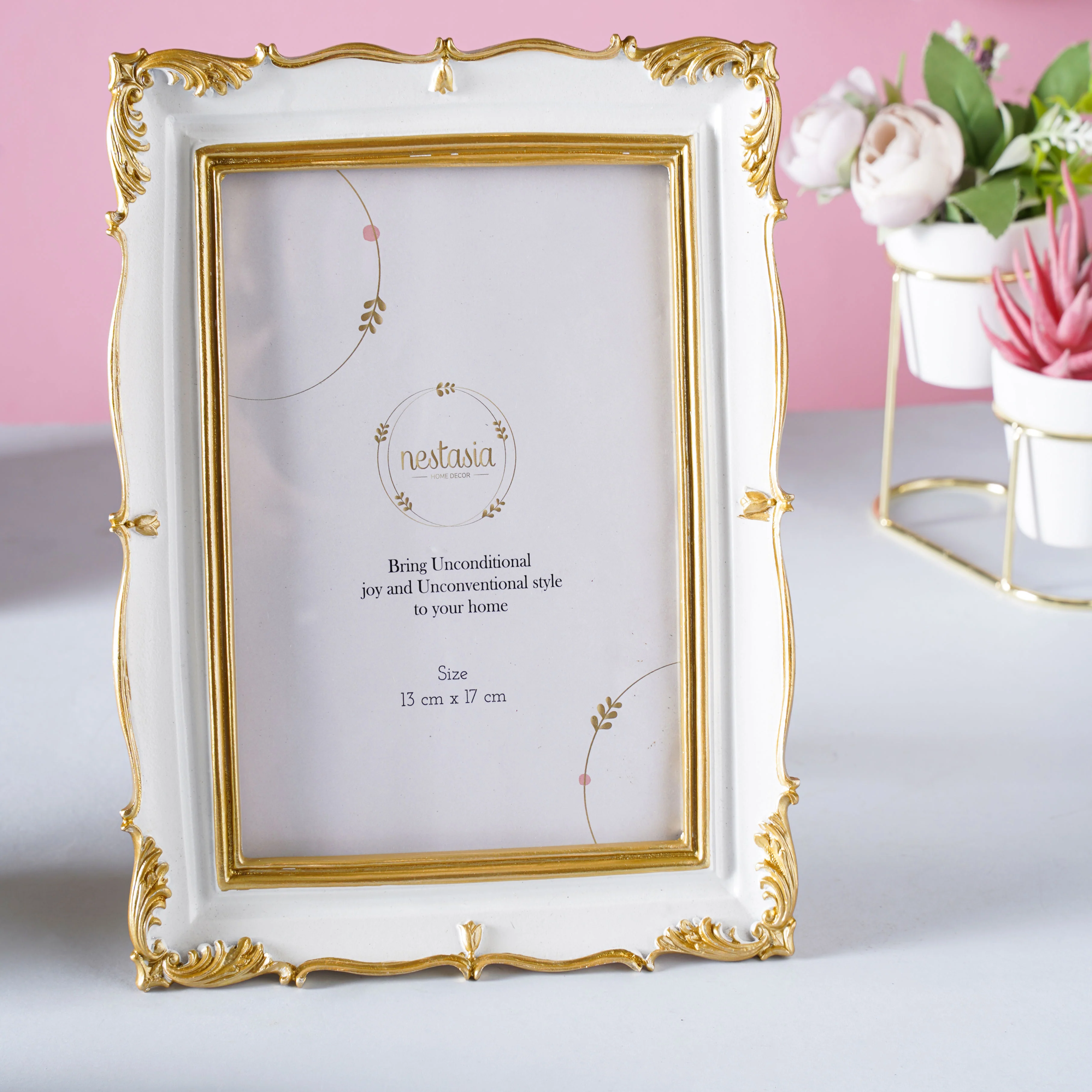 Vintage White Photo Frame - Image 5