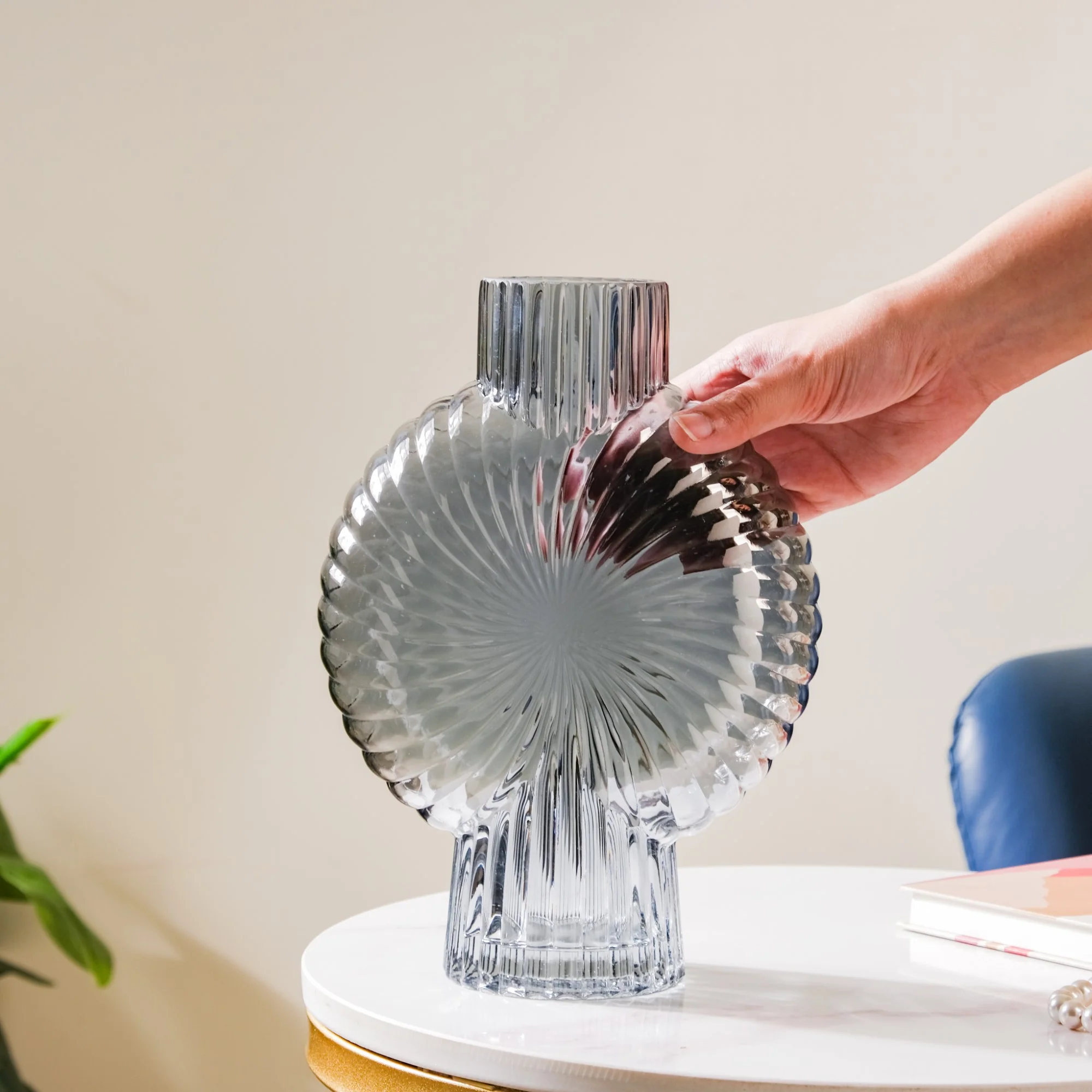Vortex Glass Vase Grey - Image 2