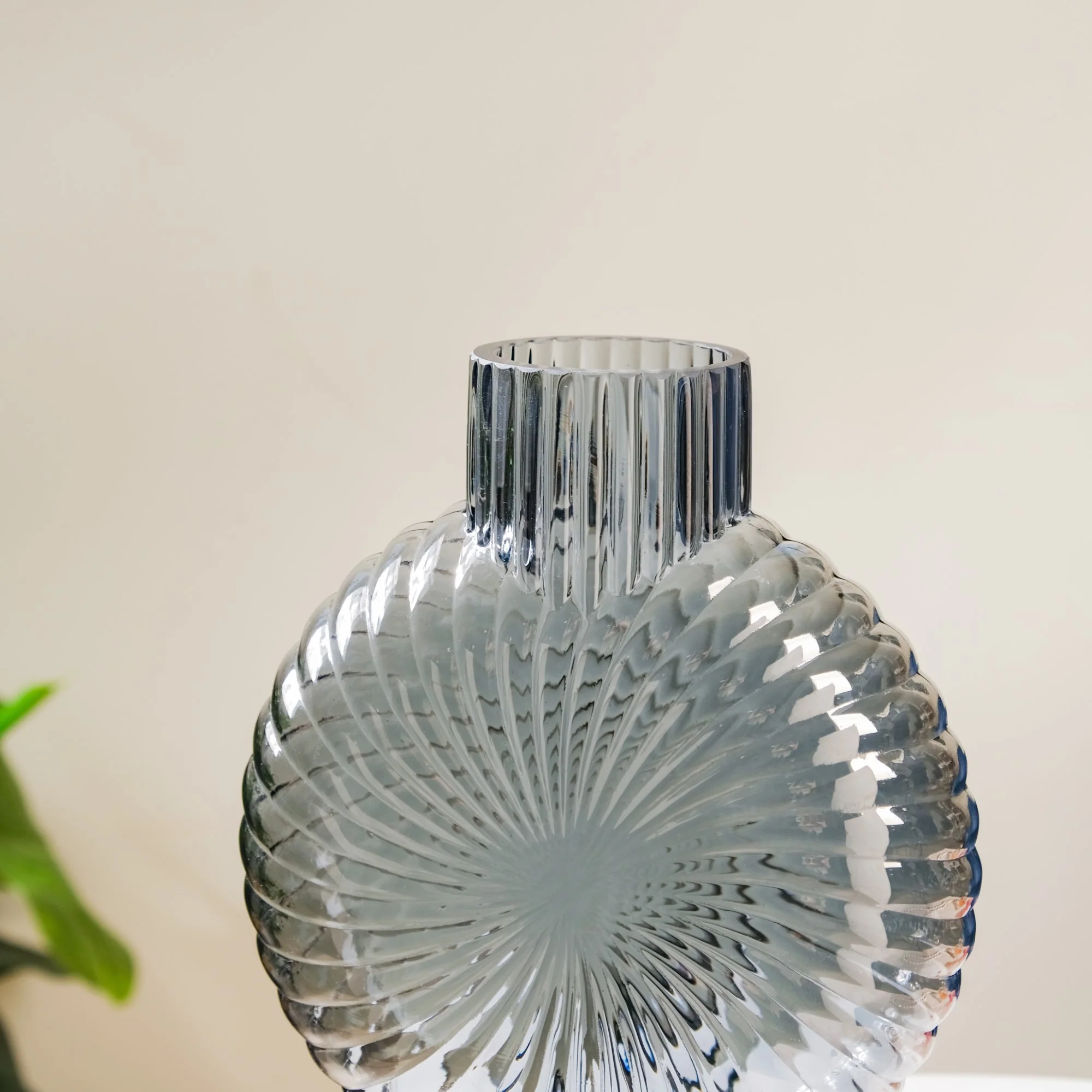 Vortex Glass Vase Grey - Image 6