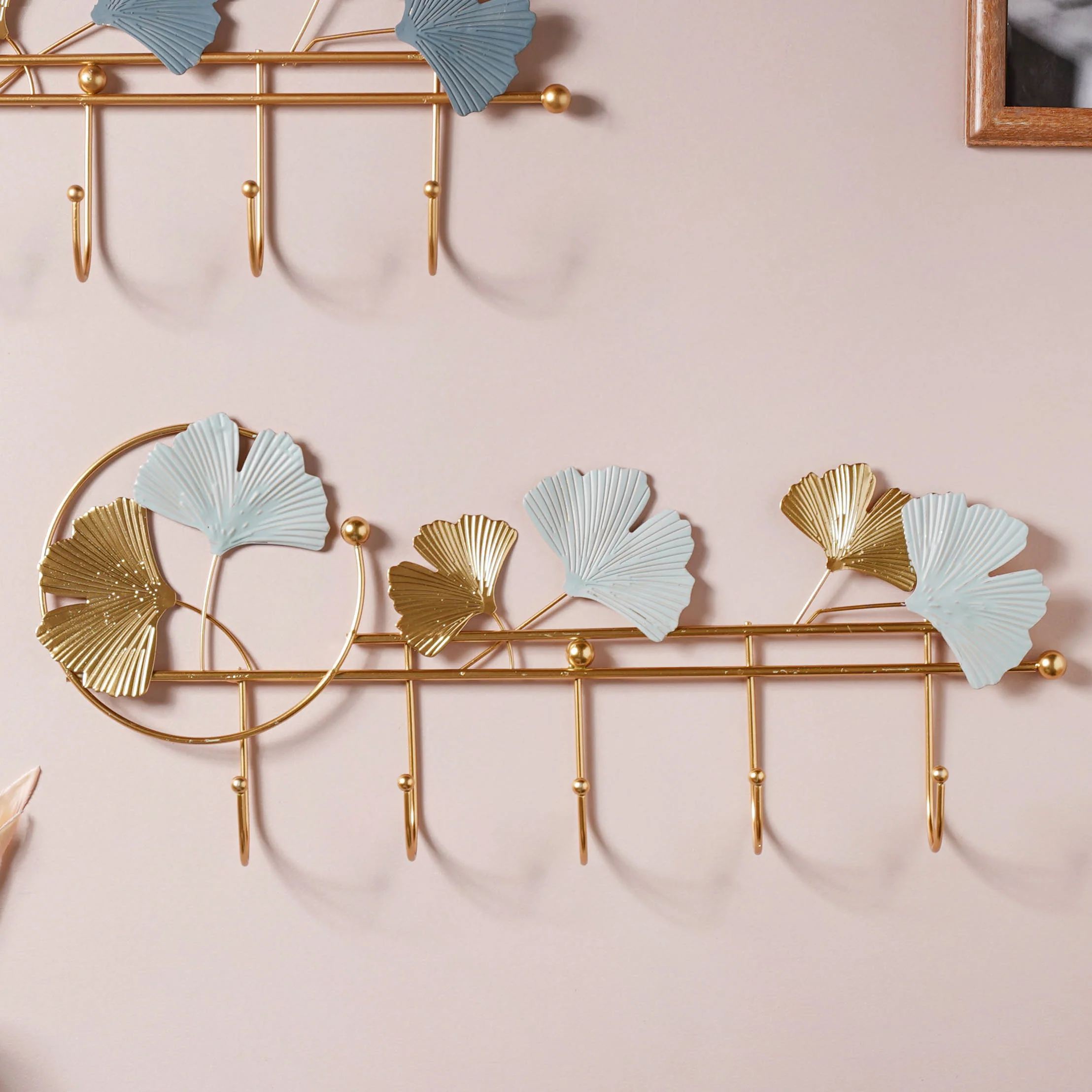 Wall Mount Hanger - Image 11