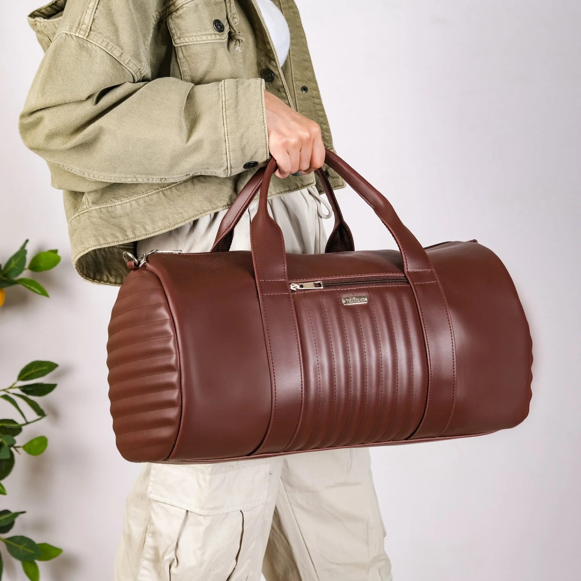 Wanderlust Duffle Bag Brown Large 17x9 Inch - Image 10