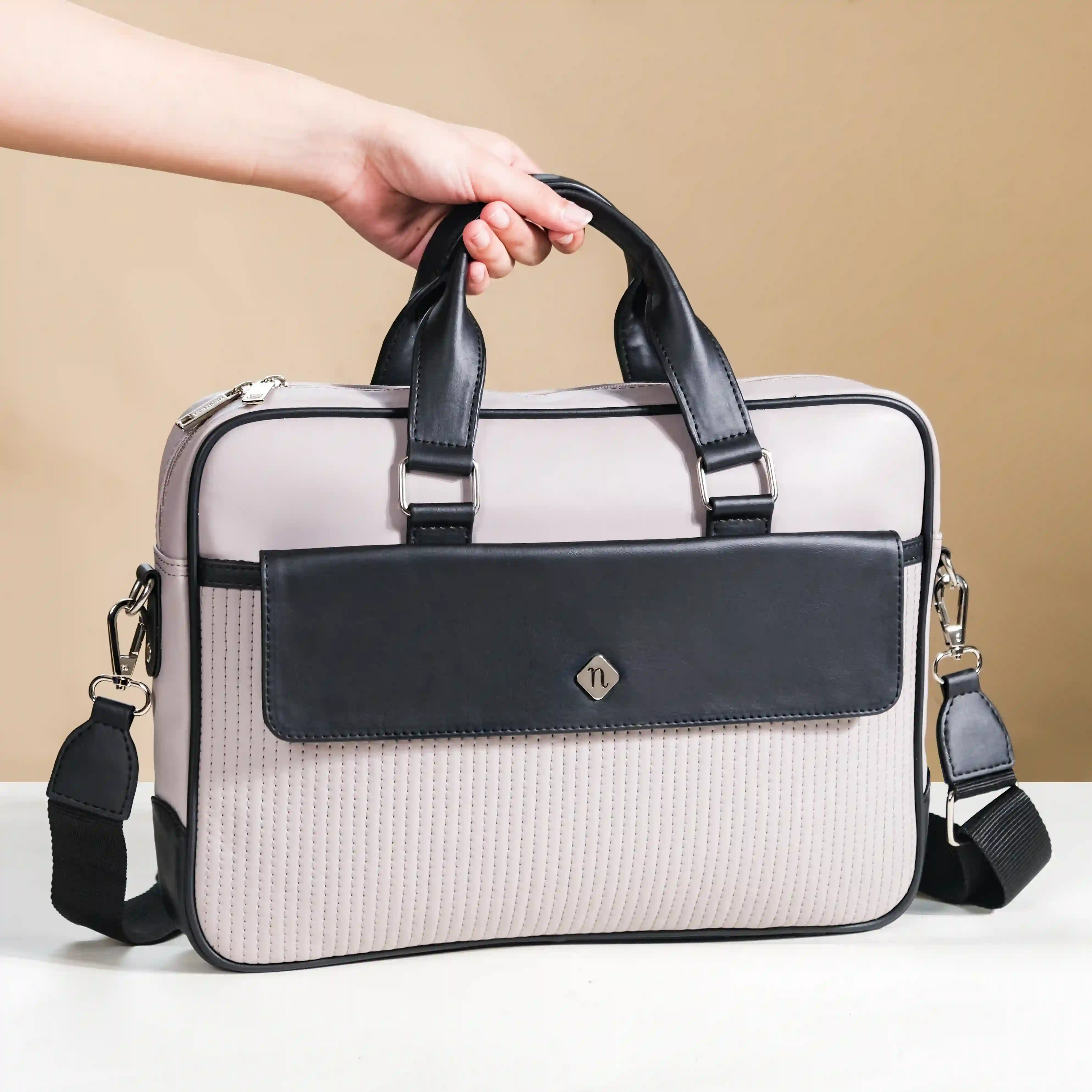 La Fusion Laptop Bag for Men and Women 14" x 10" - Image 3