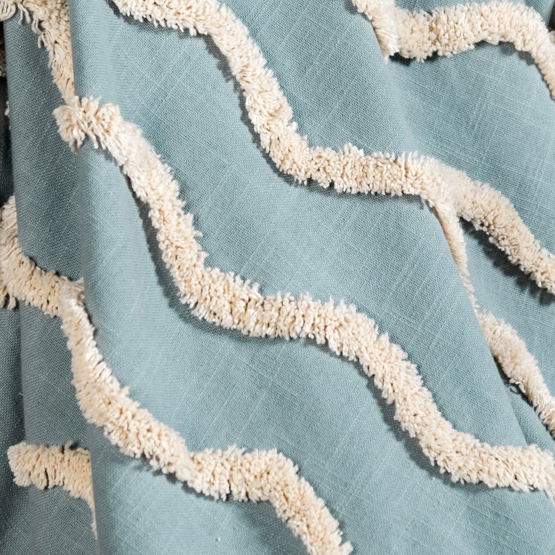 Wave And Weave Pure Cotton Throw - Image 3