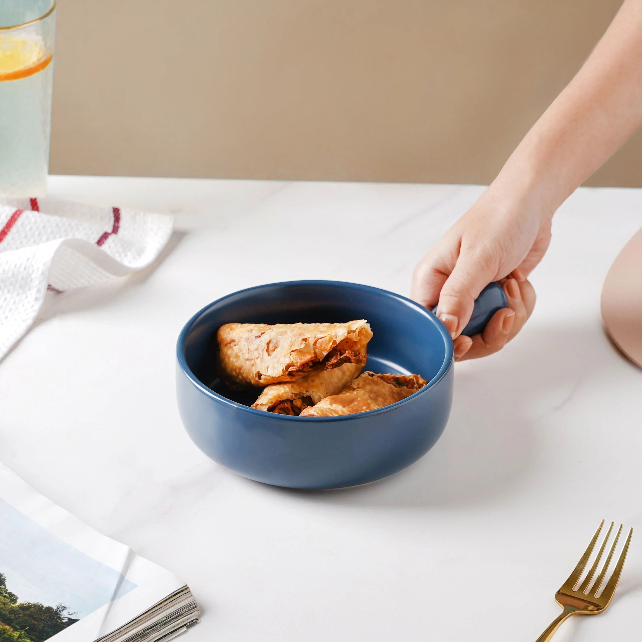 Wave Blue Baking Pan With Handle - Image 2