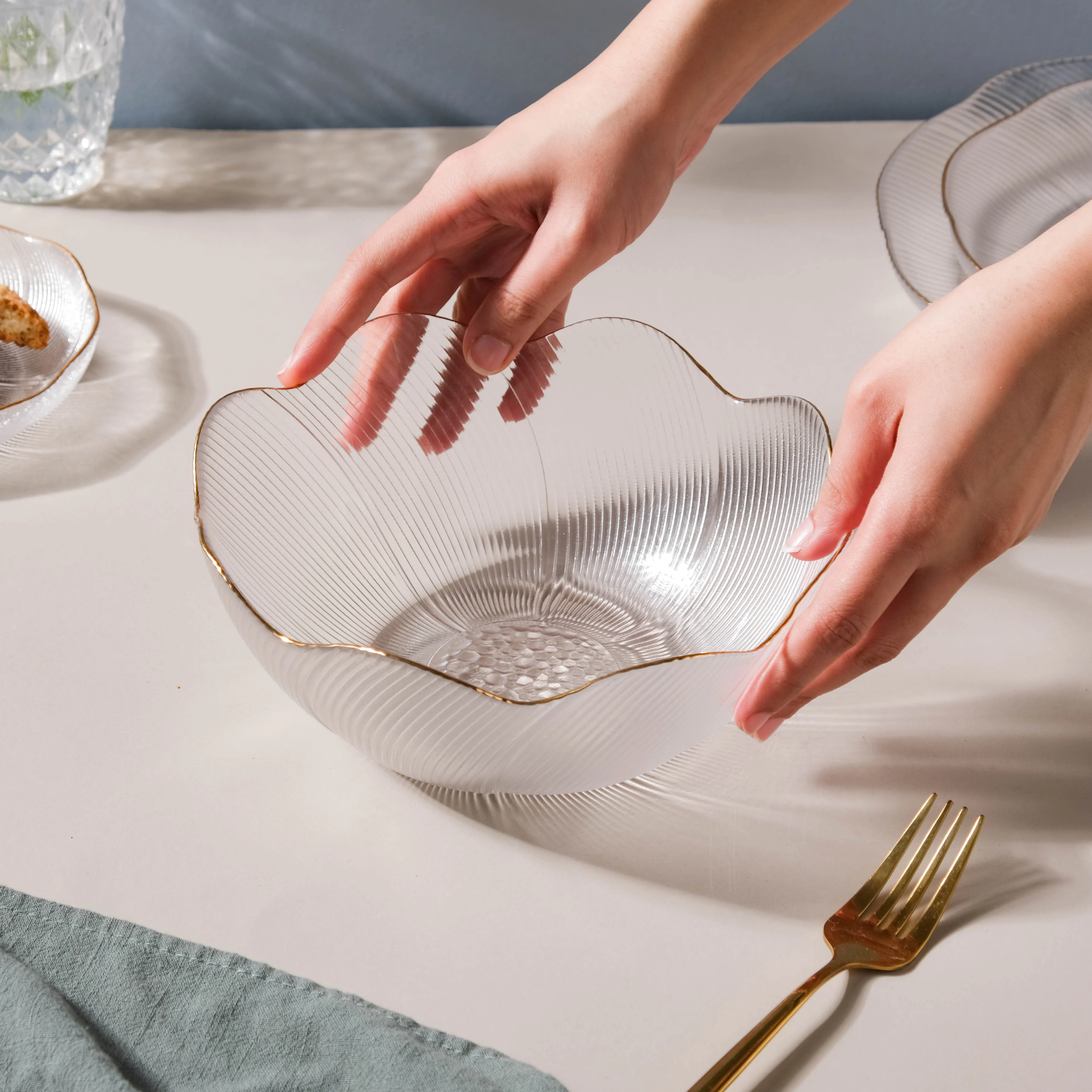 Wavy Glass Serving Bowl - Image 2