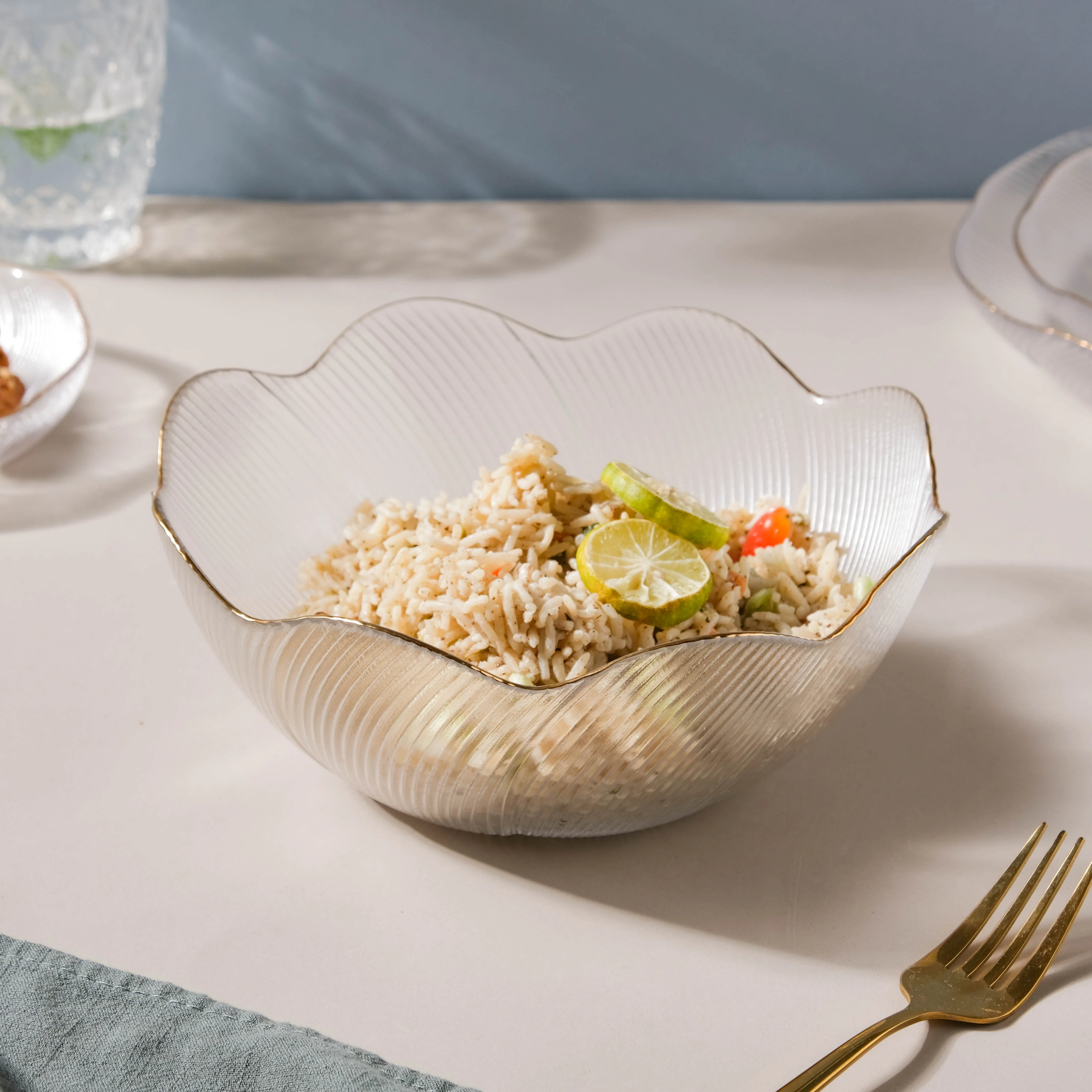 Wavy Glass Serving Bowl - Image 5