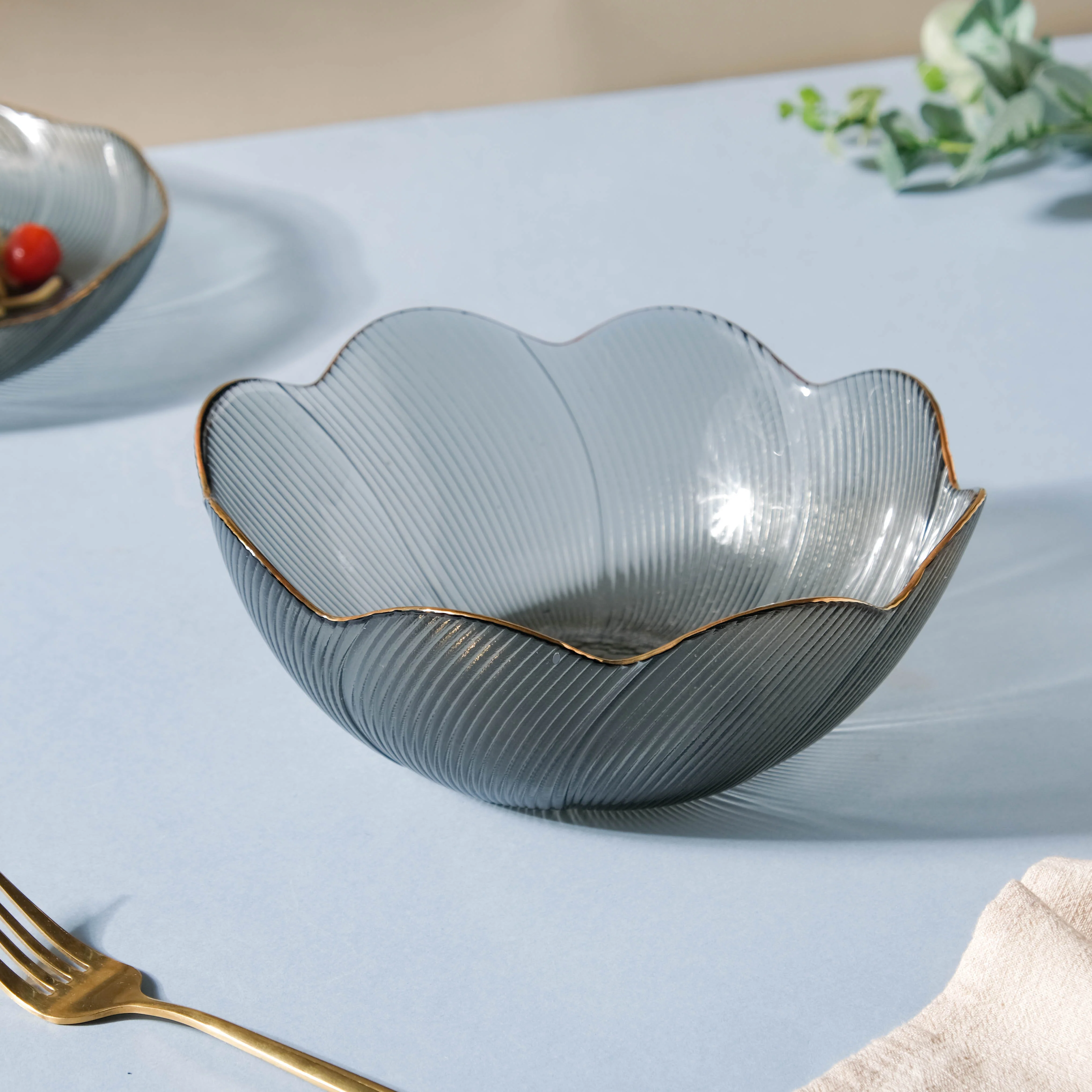Wavy Glass Serving Bowl Grey - Image 2
