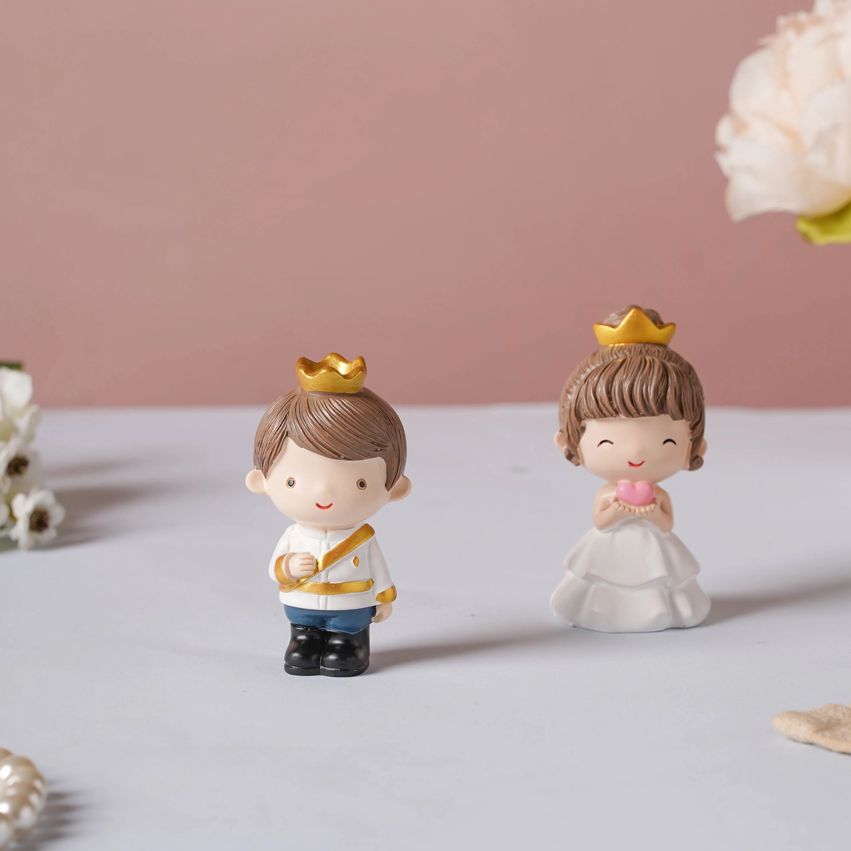 Wedding Couple Resin Showpiece Set Of 2 - Image 7