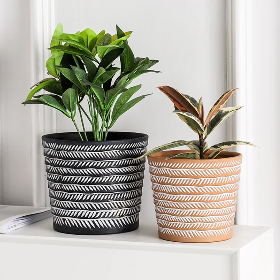 White Abstract Lines Black Pot - Image 5