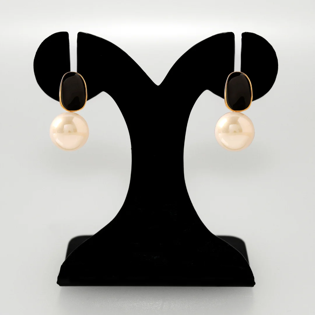 White And Black Pearl Earrings - Image 6