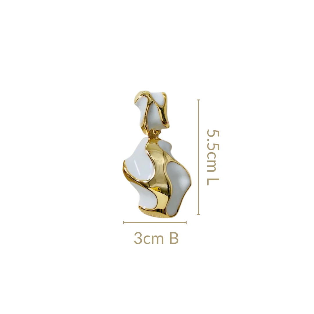 White And Gold Abstract Danglers - Image 3