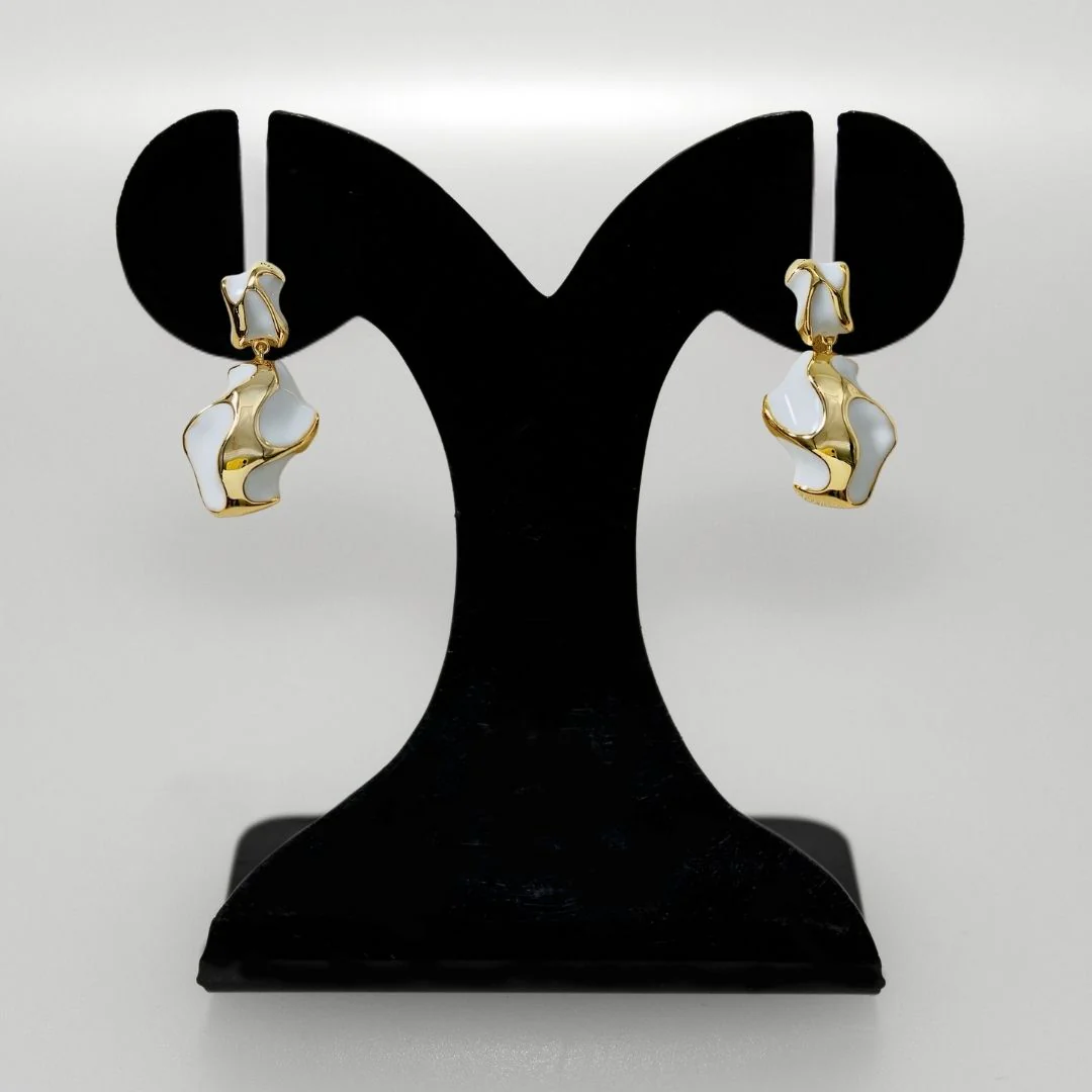White And Gold Abstract Danglers - Image 6