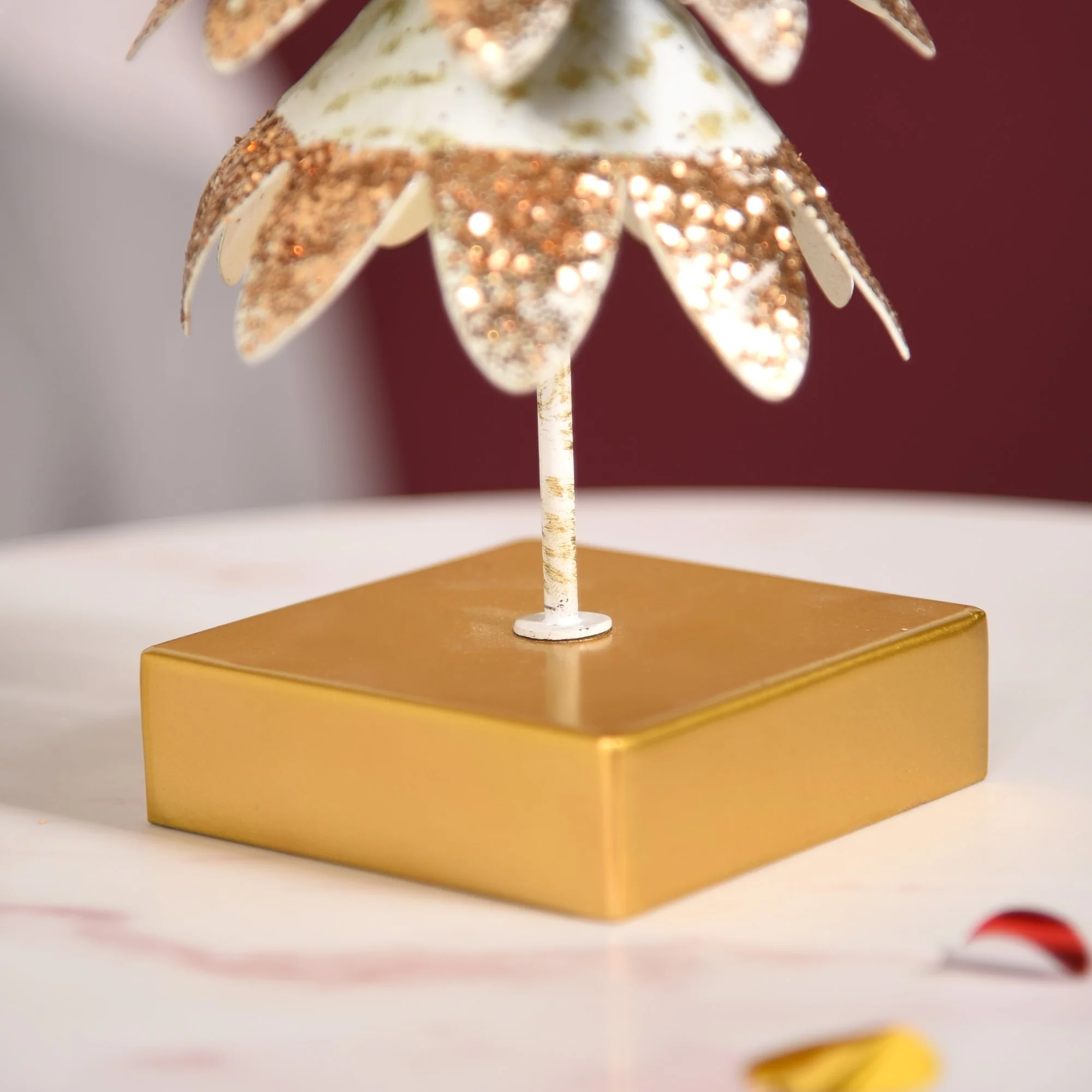 White Christmas Tree With Gold Glitter Showpiece - Image 7