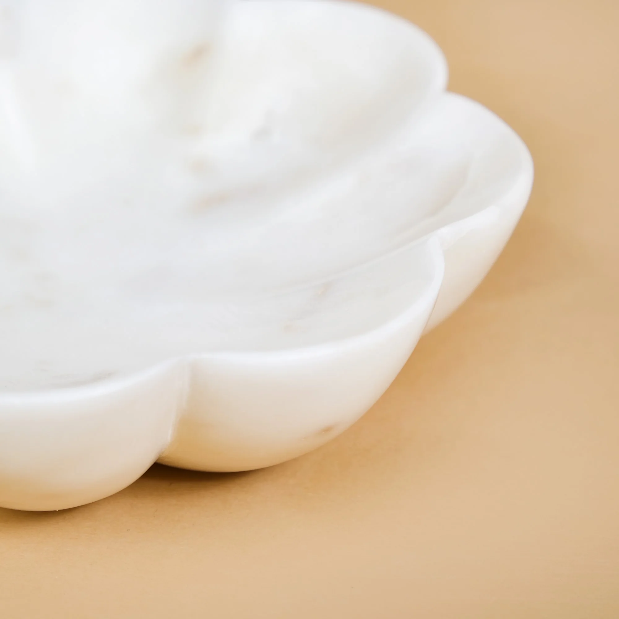 White Marble Stone Flower Platter Small 6 Inch - Image 6