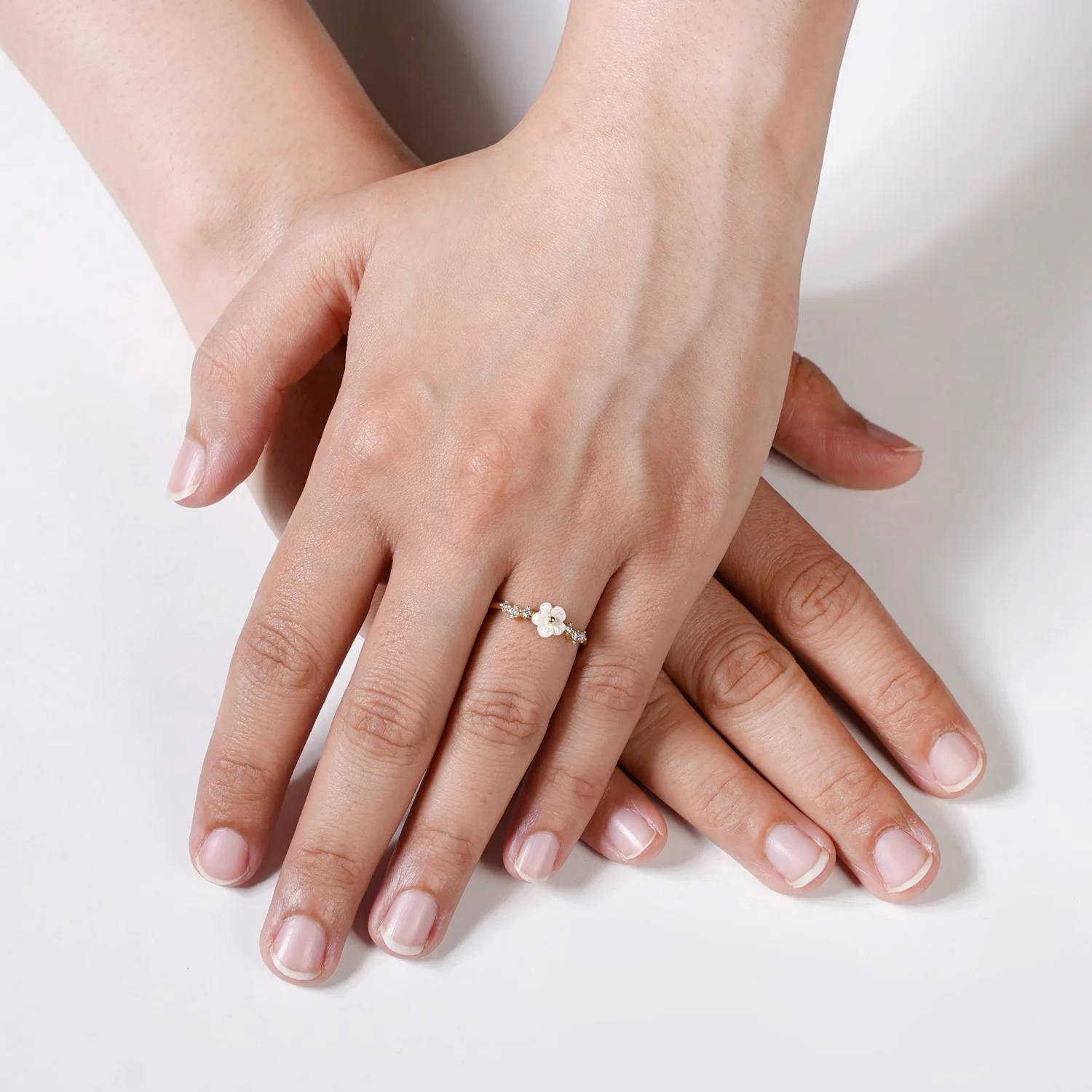 White Periwinkle Dainty Gold Ring - Image 2