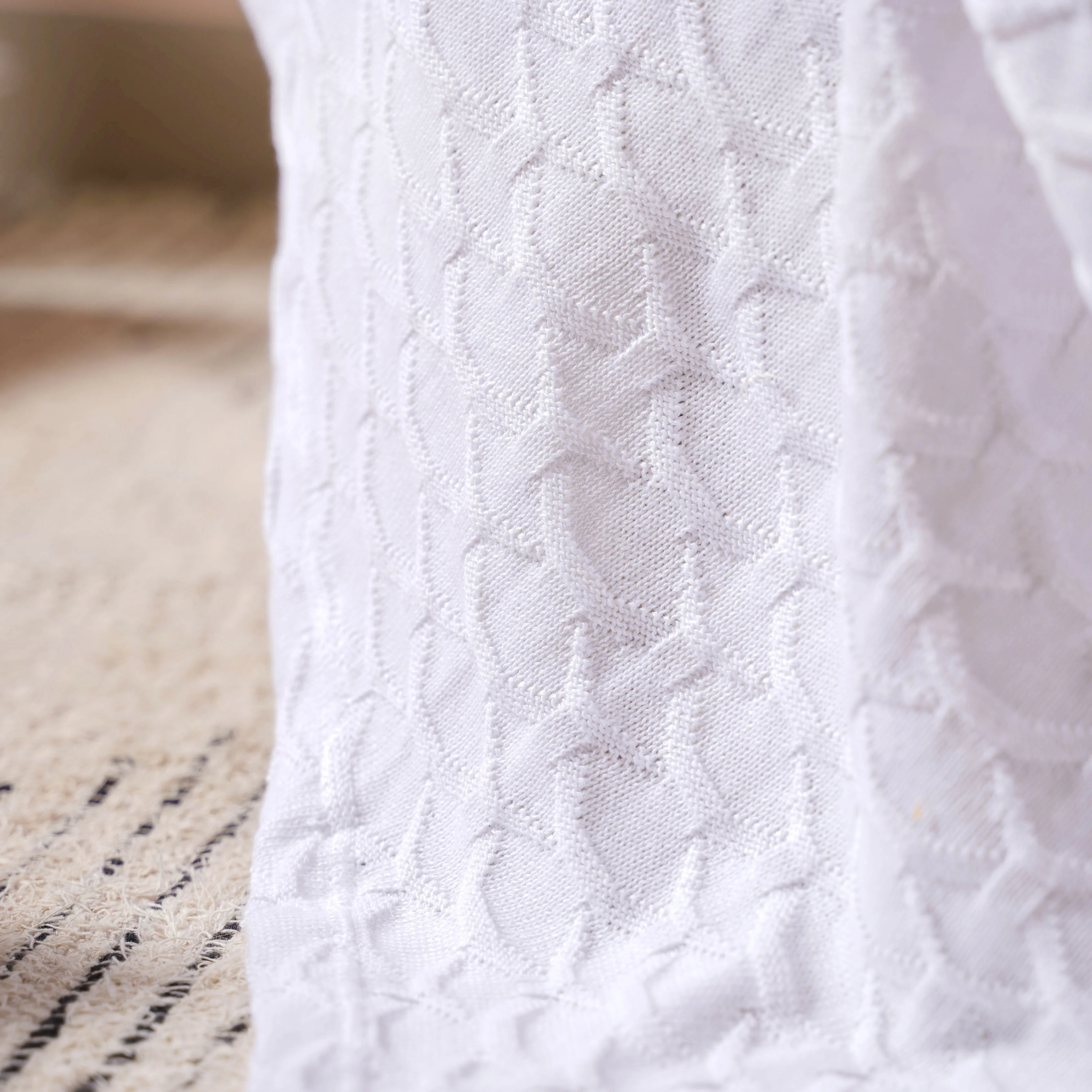 White Rippled Knitted Throw - Image 4