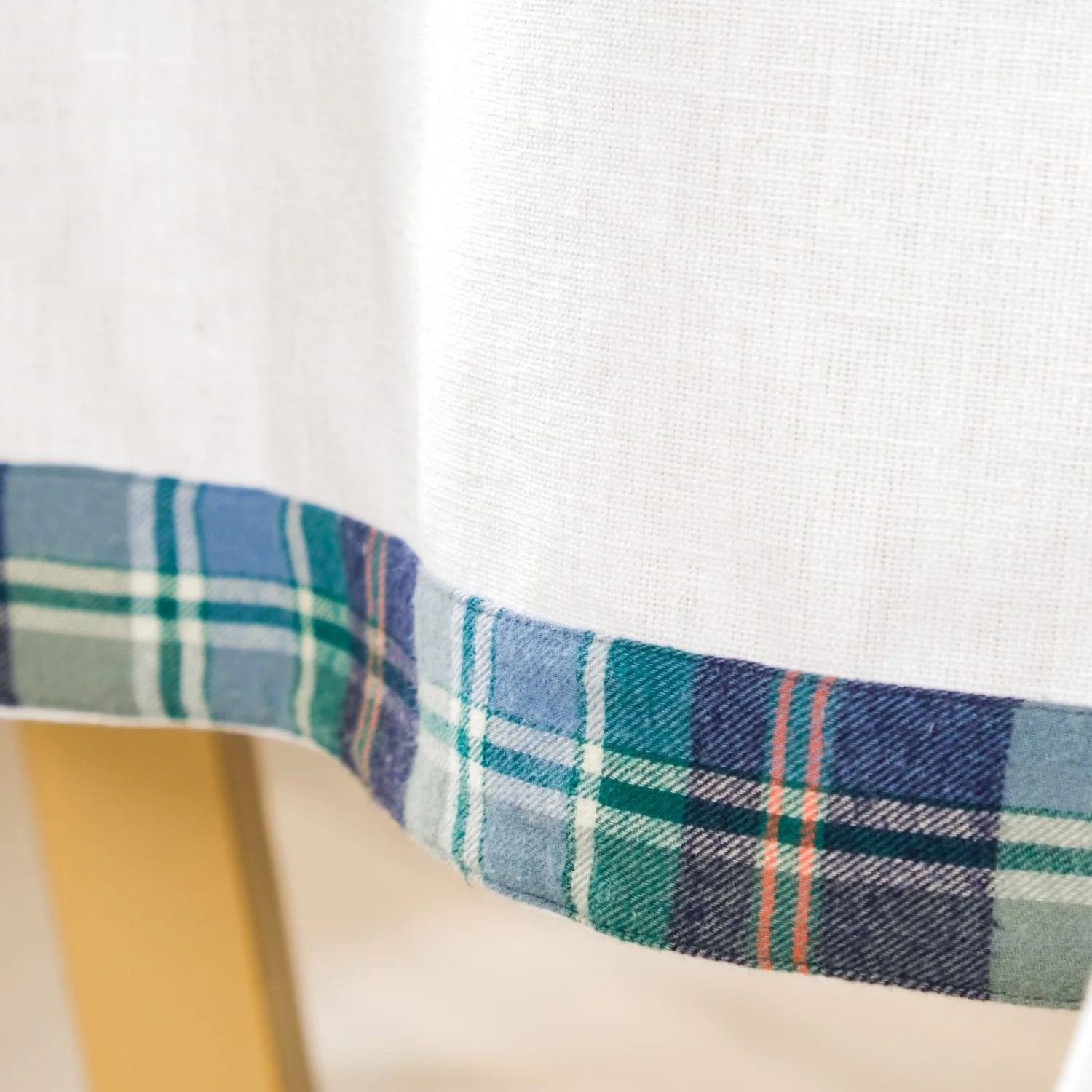 White Table Cloth With Blue Plaid Border - Image 8