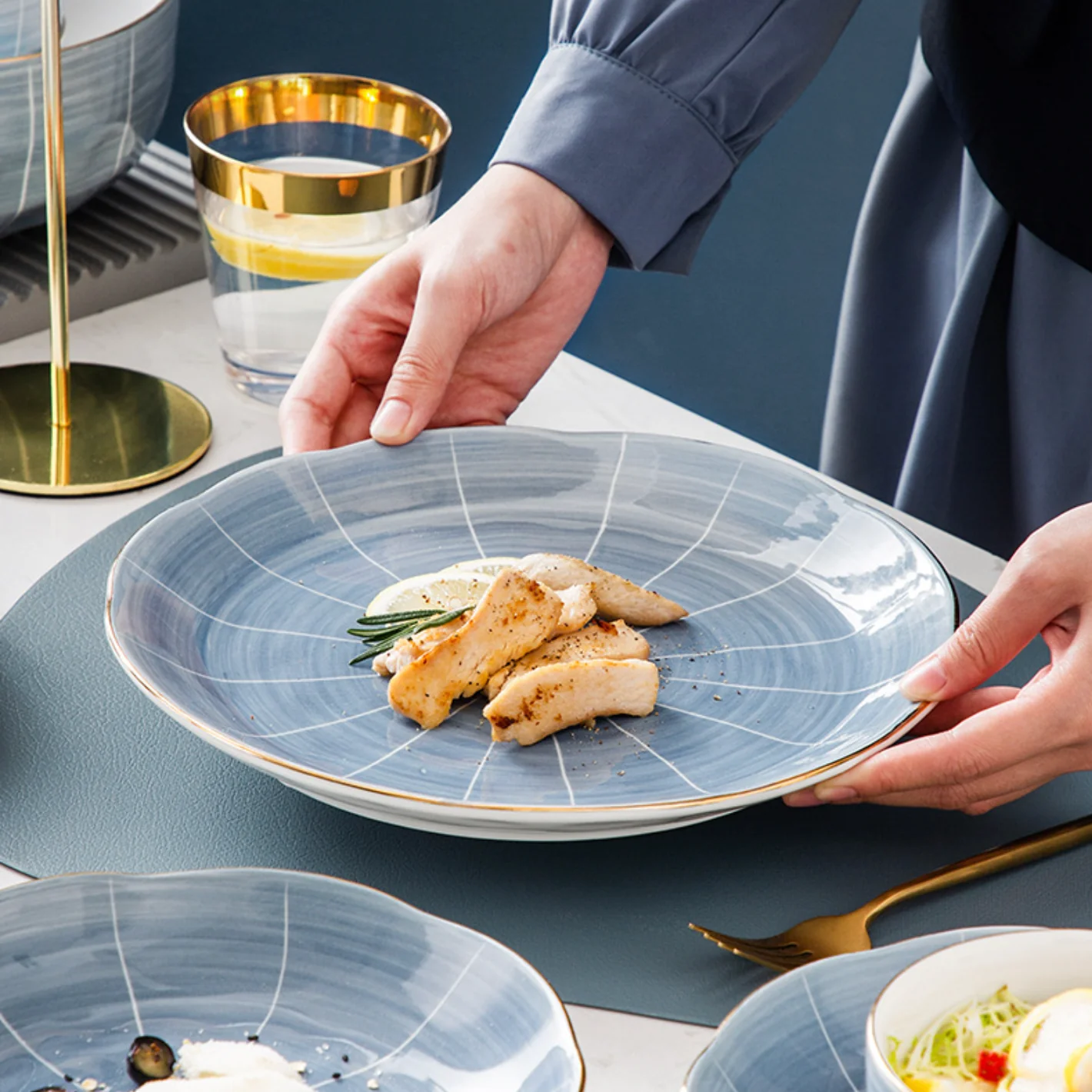 Willow Dinner Plate - Image 2