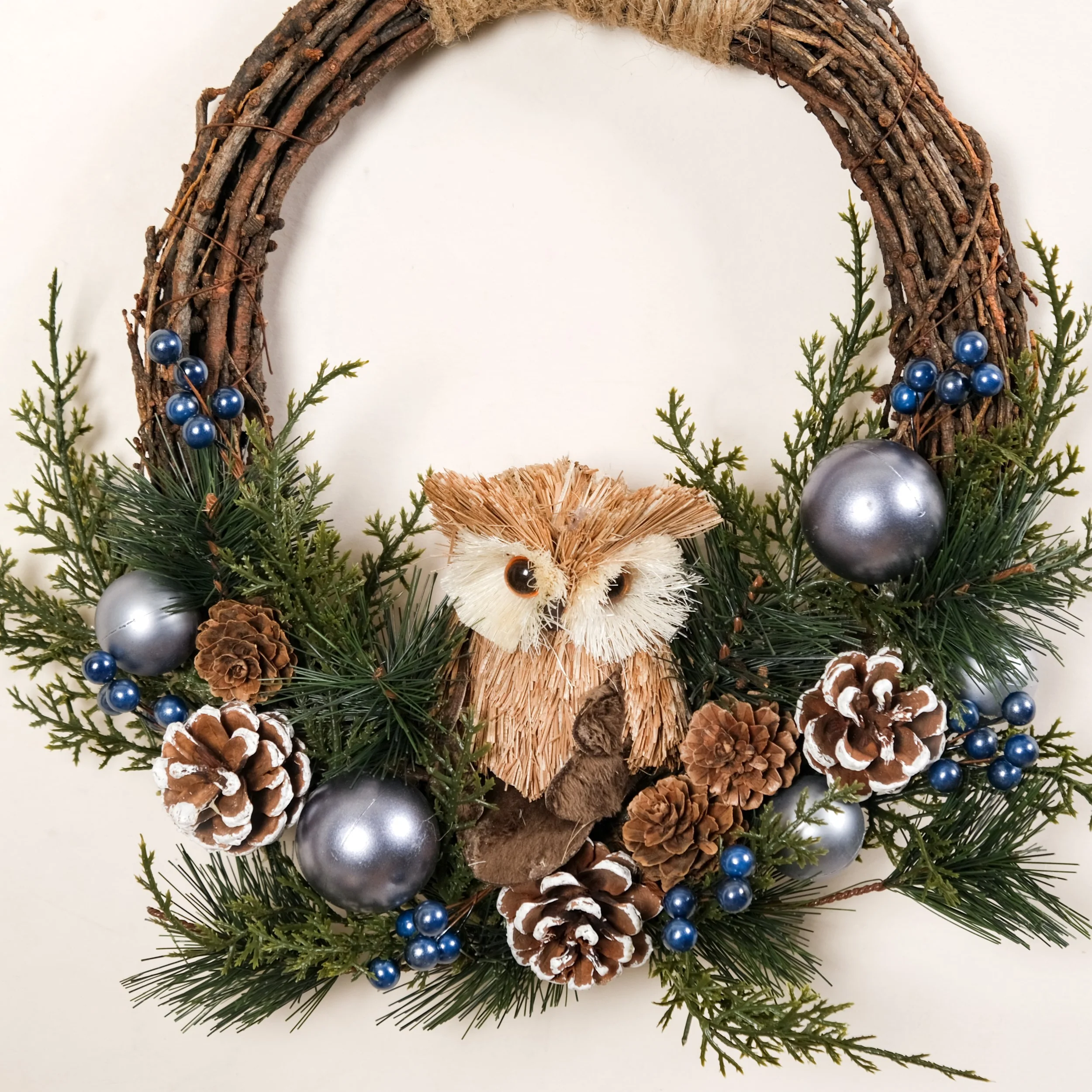 Wise Owl Hallow Sustainable Christmas Wreath For Wall Decor - Image 3