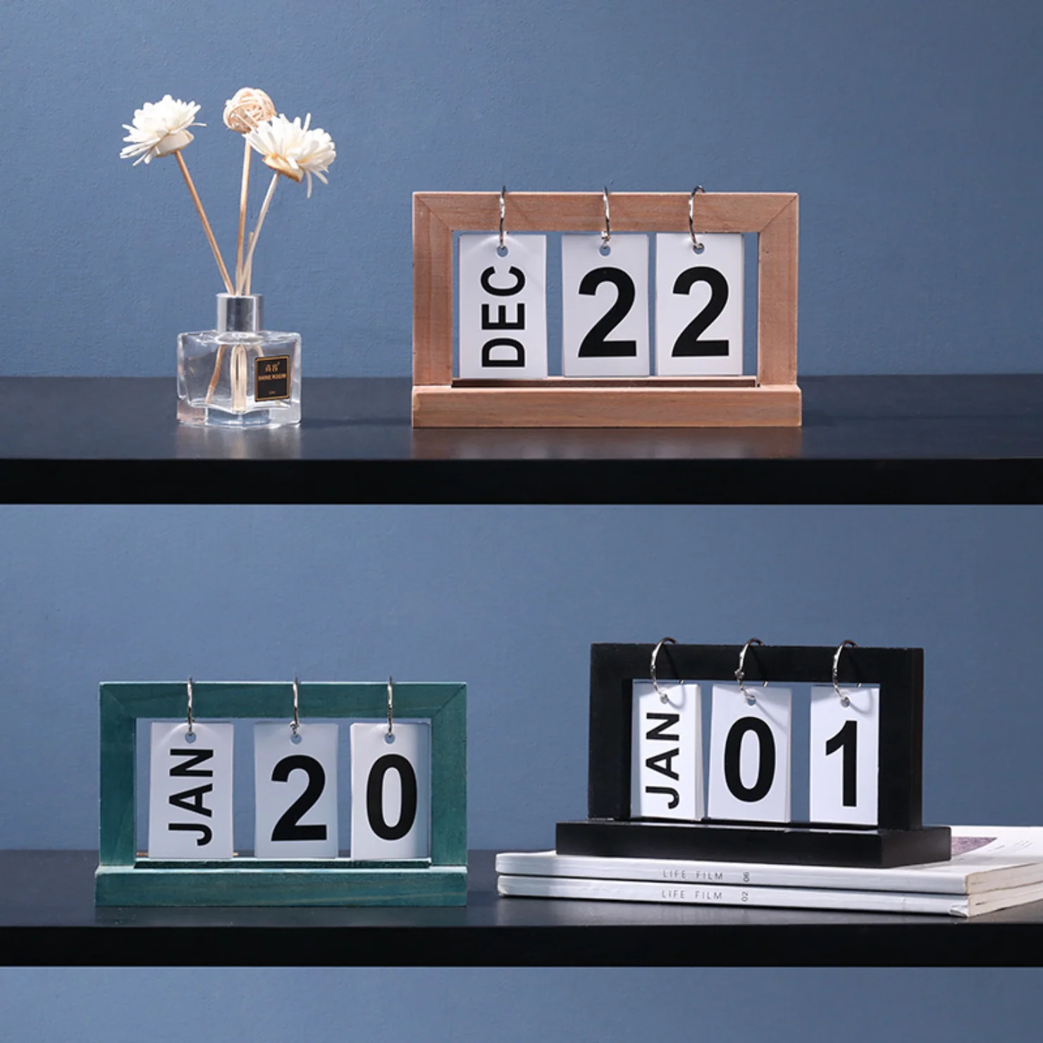 Wooden Table Calendar - Image 15