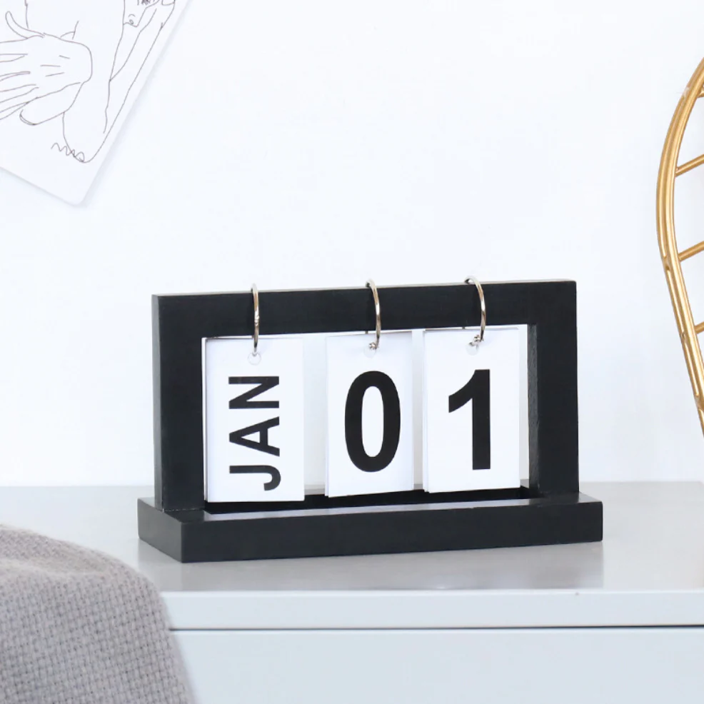 Wooden Table Calendar - Image 5