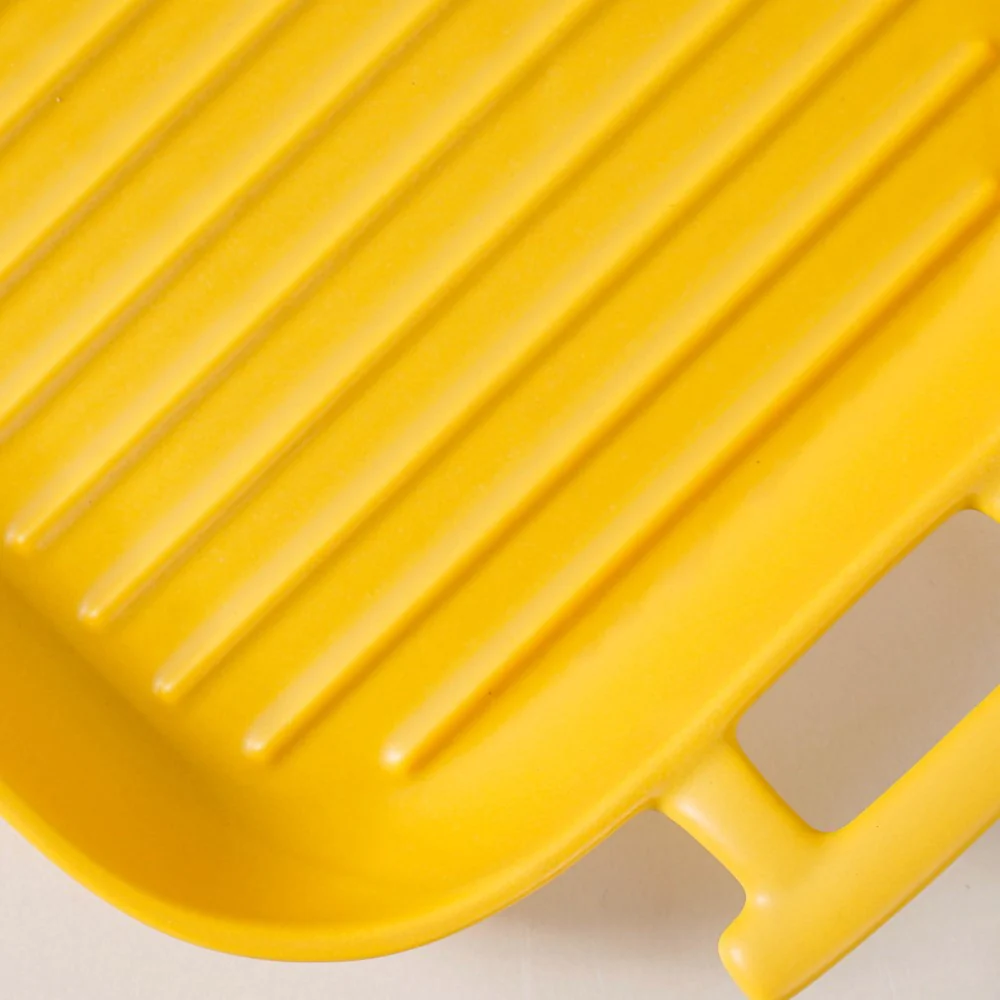 Baking Plate with Handle - Image 11