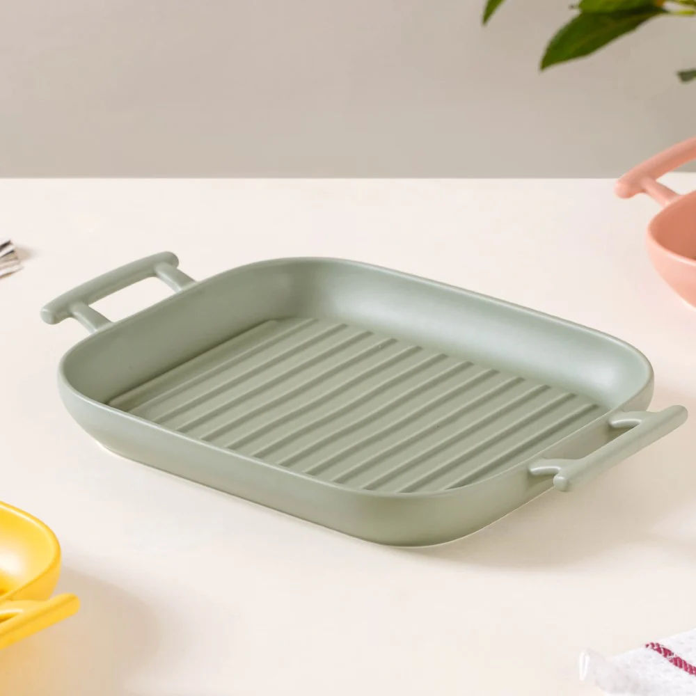 Baking Plate with Handle - Image 6