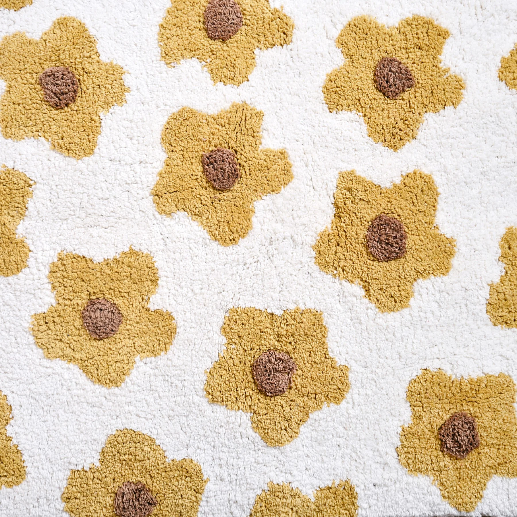 Anti Slip Cotton Yellow Daisy Mat 83x53cm - Image 4