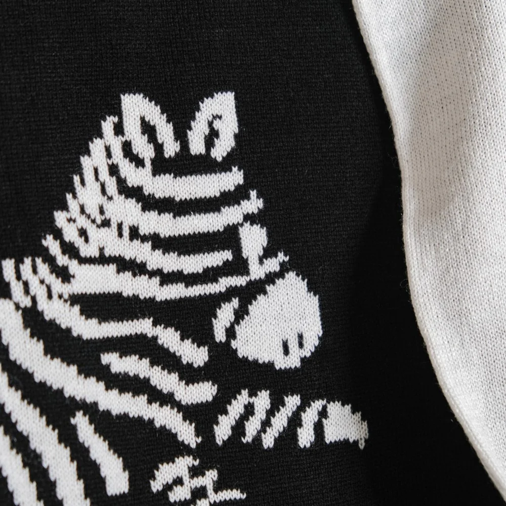 Zebra Reversible Throw Blanket - Image 11