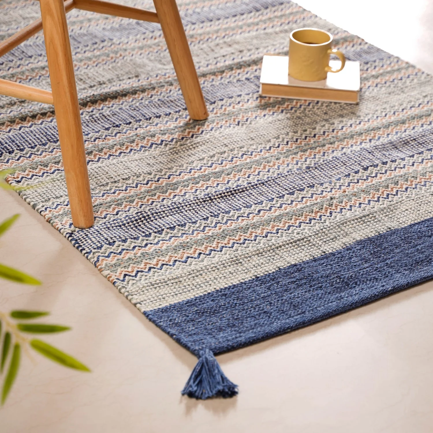 Zigzag Handcrafted Plain Weave Area Rug 69x36 Inch - Image 2