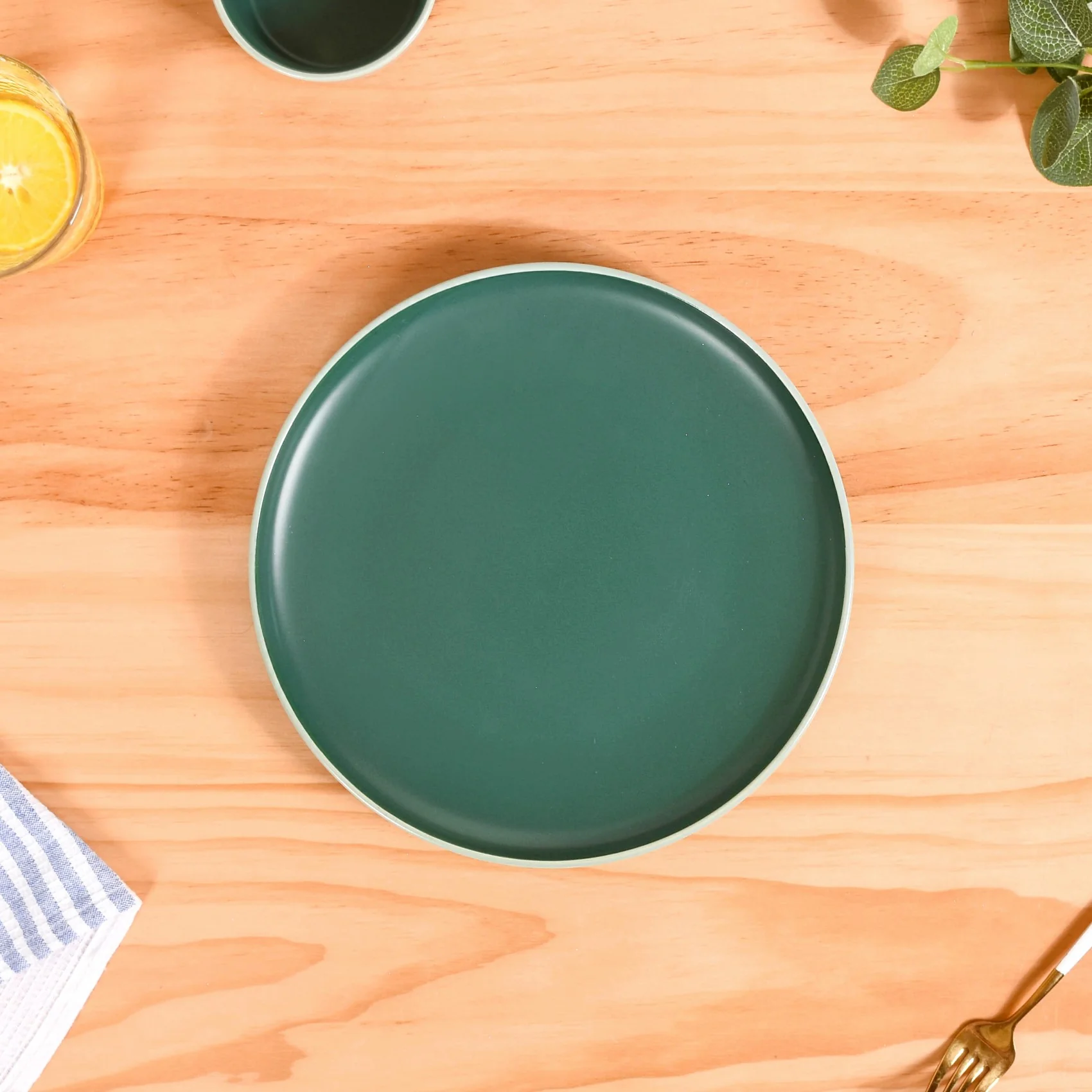 Zoella Green Ceramic Dinner Plates Set Of 4 10 Inch - Image 3